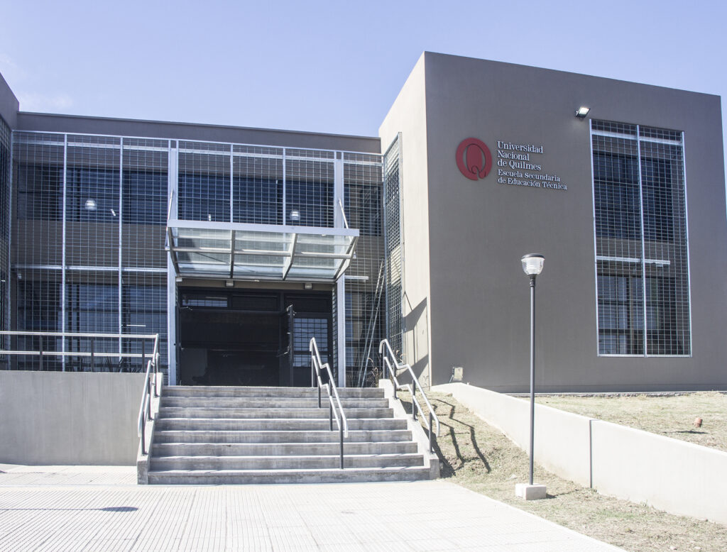 Son cargos Interinos y/o Suplentes, para la Escuela Secundaria Técnica (ESET-UNQ).