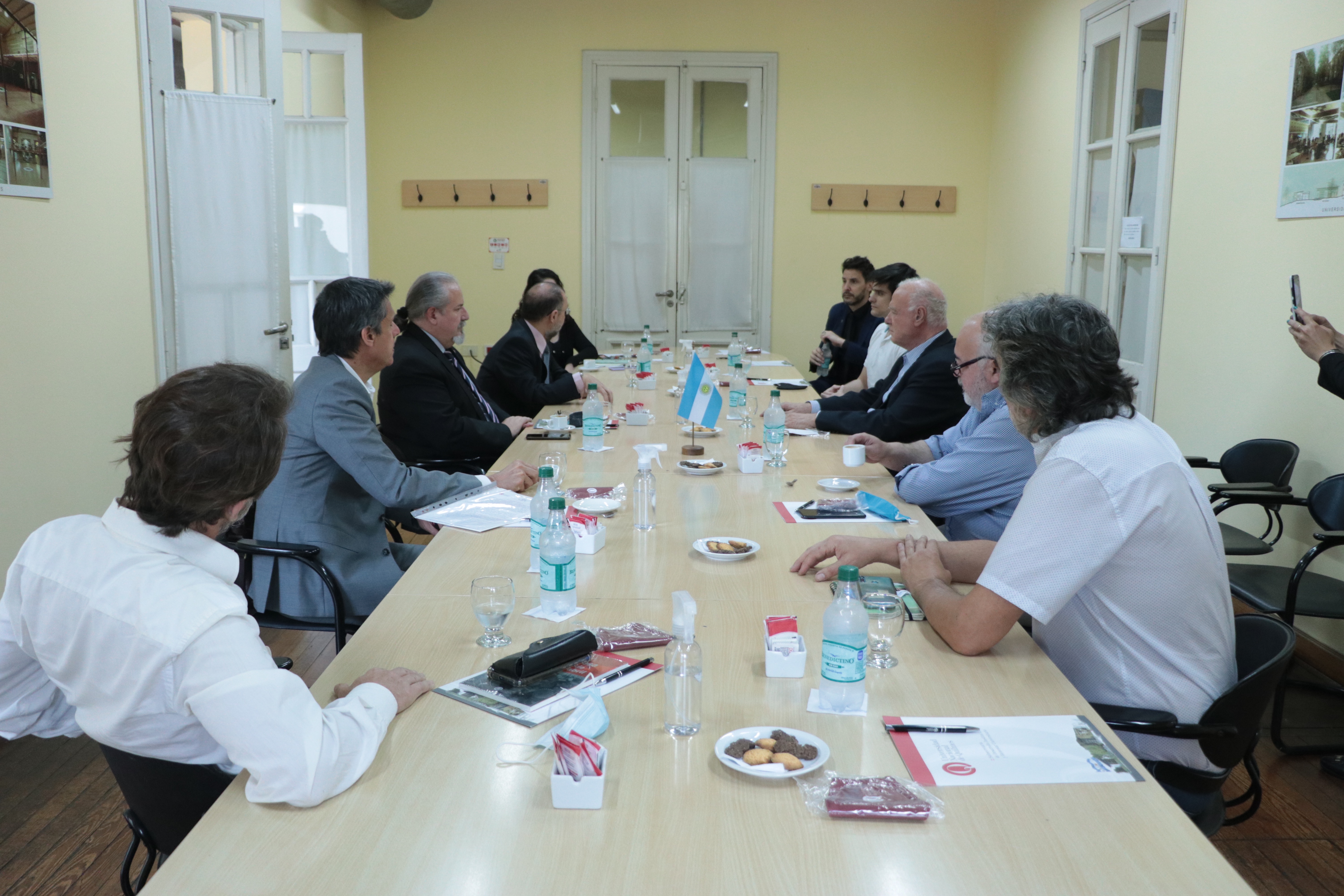 Convenio entre la UNQ y la empresa Valot
