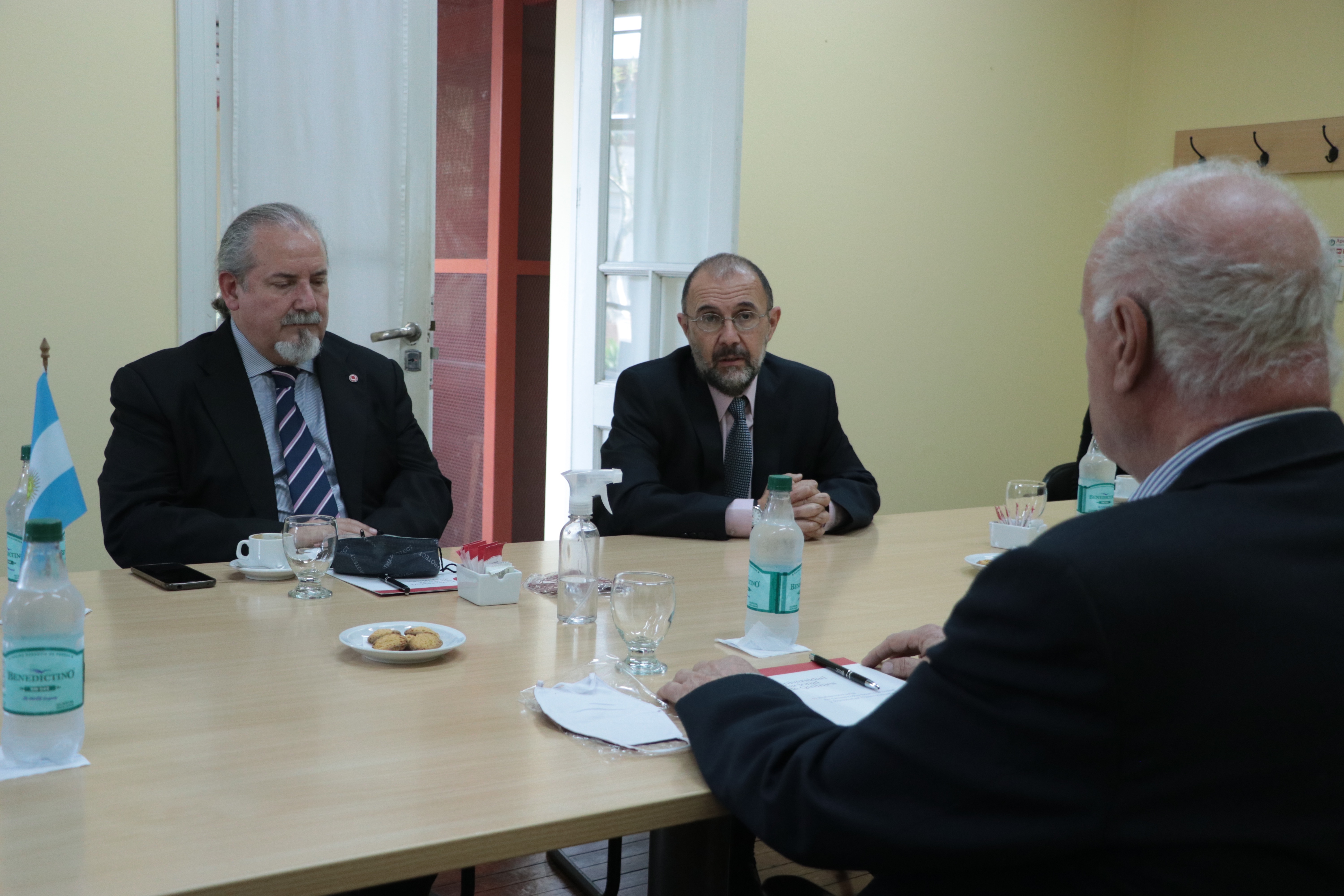 Convenio entre la UNQ y la empresa Valot