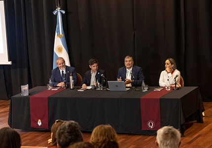Rafael Correa y Axel Kicillof presentaron libro en la UNQ