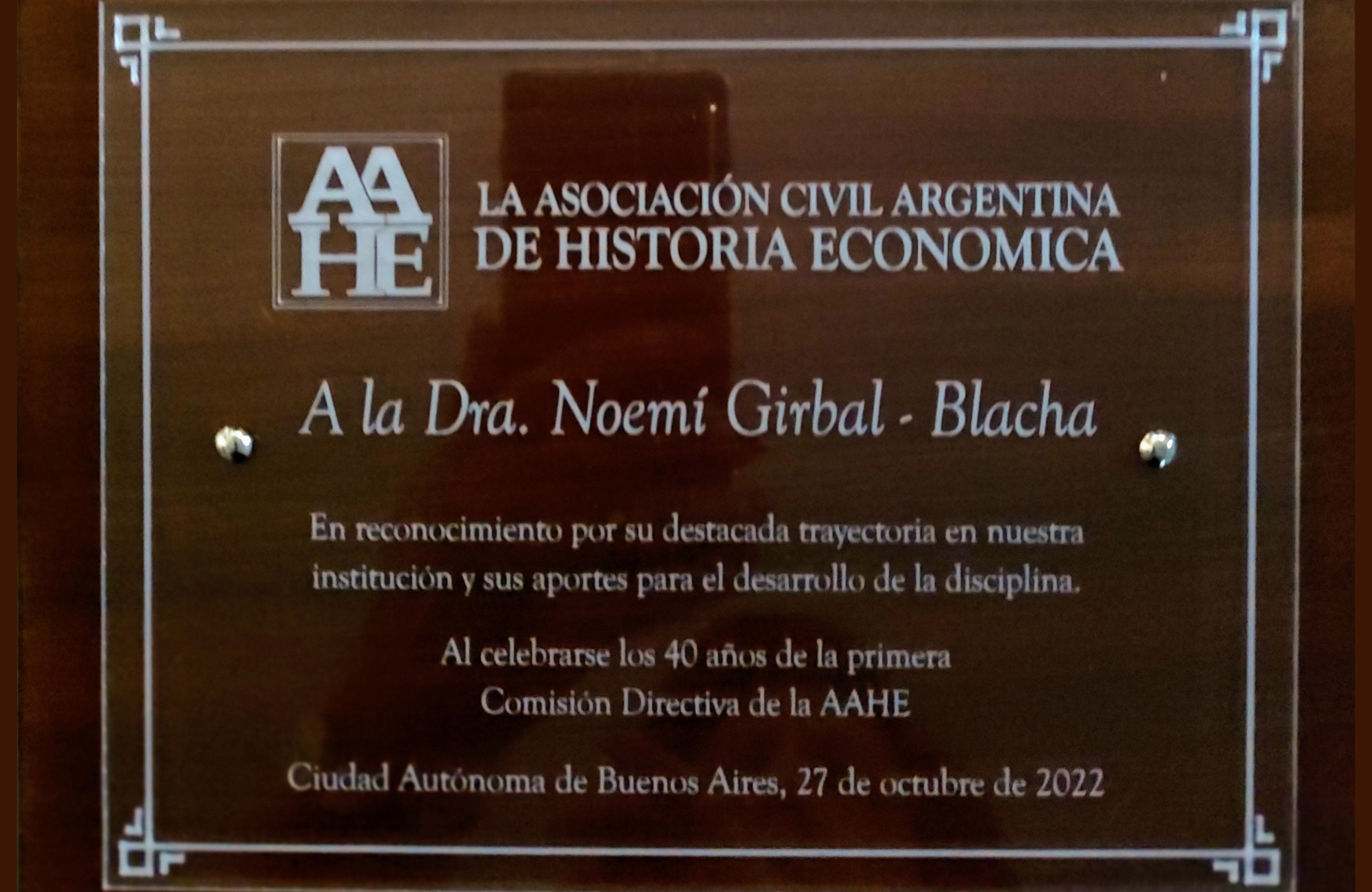 Distinción a la Dra. Noemí Girbal-Blacha